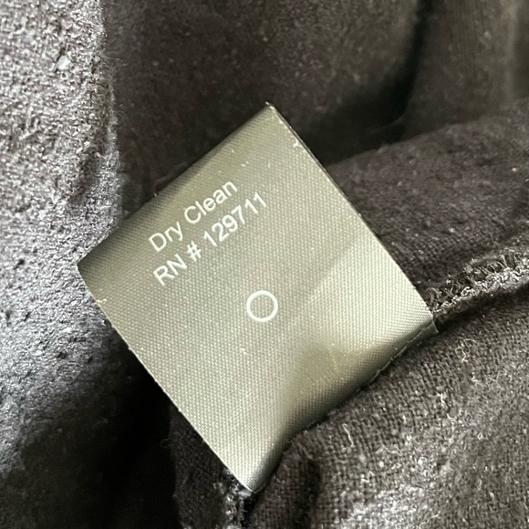 JENNI KAYNE | Bestselling Raw Silk Pleated High Waisted Short in Black | Size 12 - Picture 12 of 12